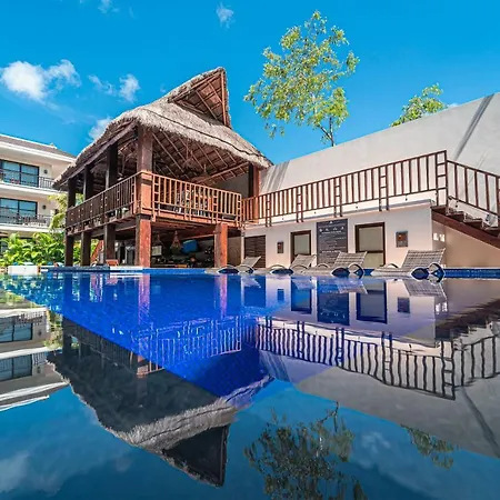 Kasa Hotel Parota